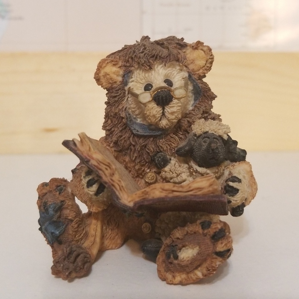 Boyd Bear Lion figurine